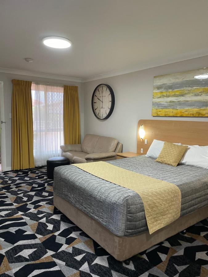 Cattlemans Country Motor Inn & Serviced Apartments Даббо Экстерьер фото