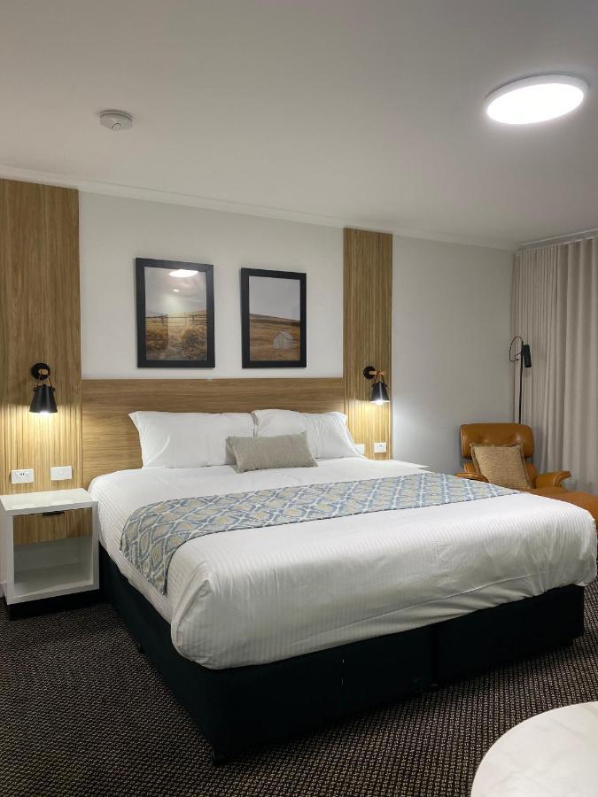 Cattlemans Country Motor Inn & Serviced Apartments Даббо Экстерьер фото