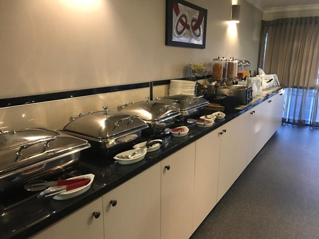 Cattlemans Country Motor Inn & Serviced Apartments Даббо Экстерьер фото